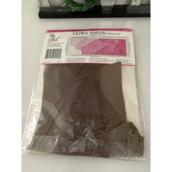 Vintage On the Go Pantyhose Womens Size 3 Platina Ultra Sheer Ultra Transparente - Picture 13 of 16